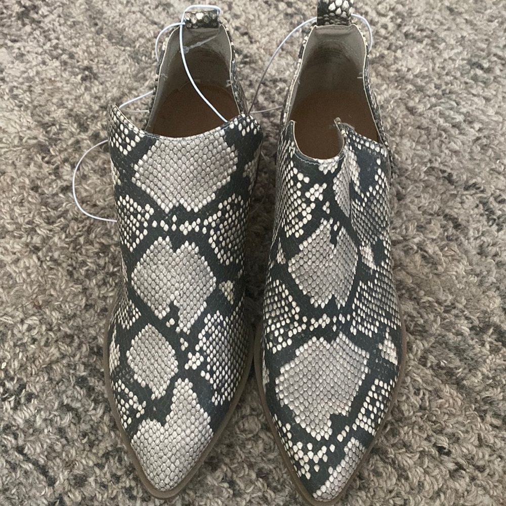Universal Thread Brand New Without Tags Snake Ankle Boots